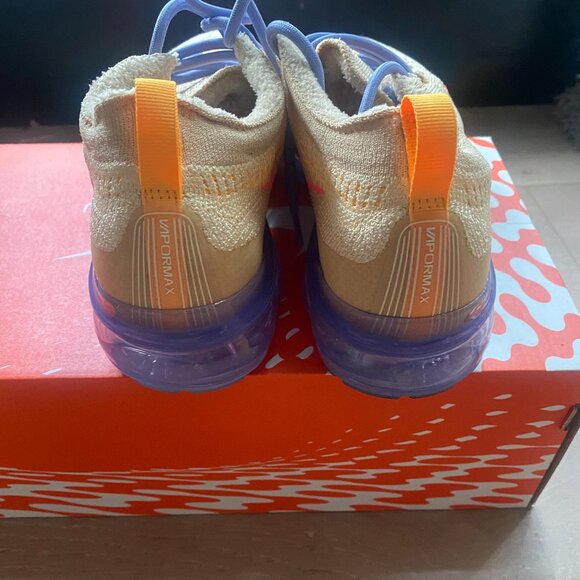 Nike Air VaporMax Flyknit Sneakers | Worn Twice | Excellent Condition - Picture 3 of 5